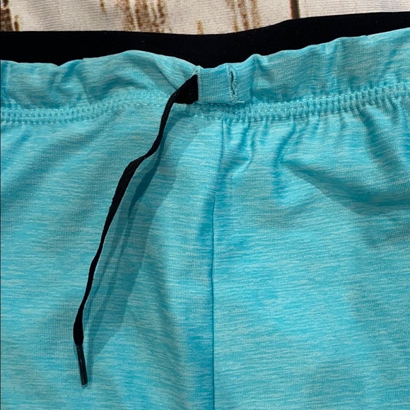 NWOT Ideology Workout Shorts (Size XXL) - Picture 4 of 4